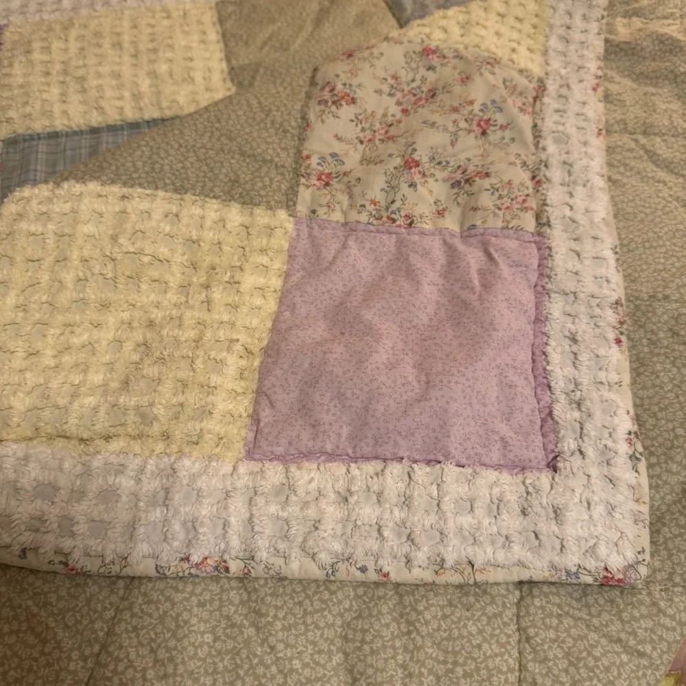 Vintage Shabby Chic Quilted Patchwork Quilt Floral Chenille Baby Throw  Blanket